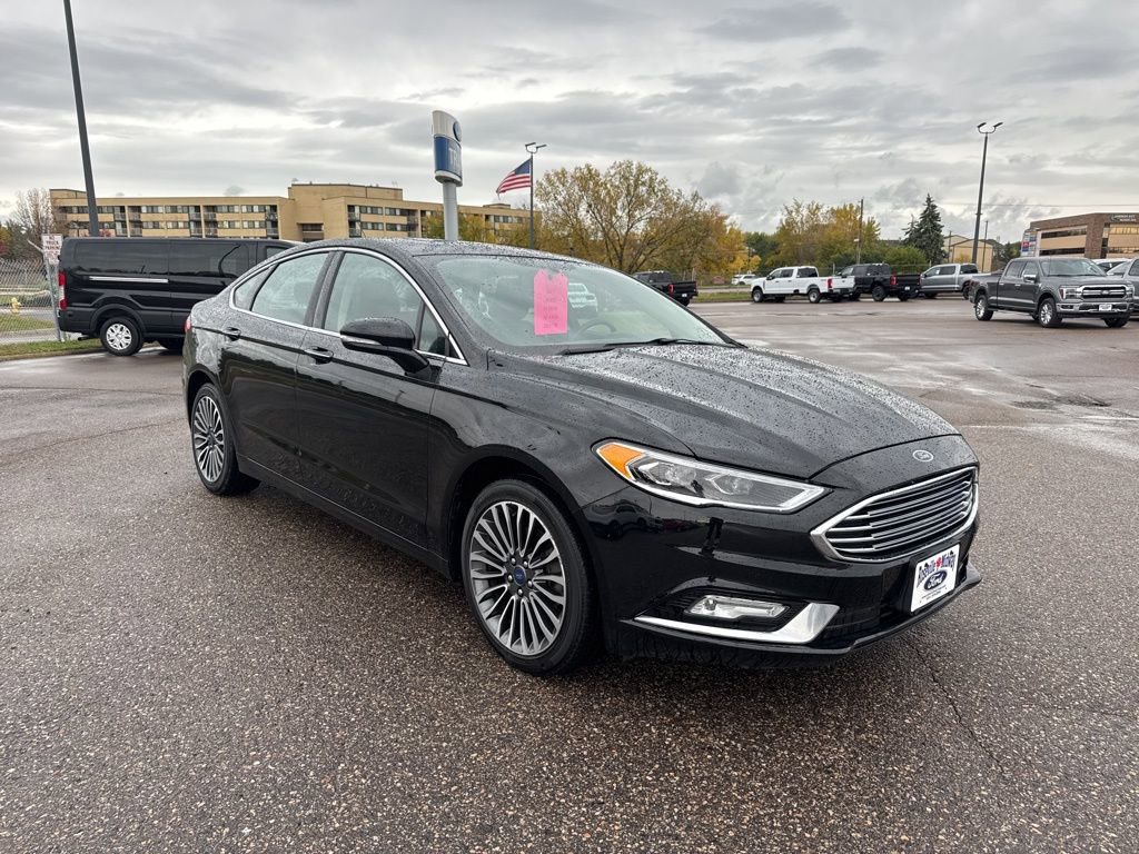Used 2017 Ford Fusion SE w/ Fusion SE Technology Package