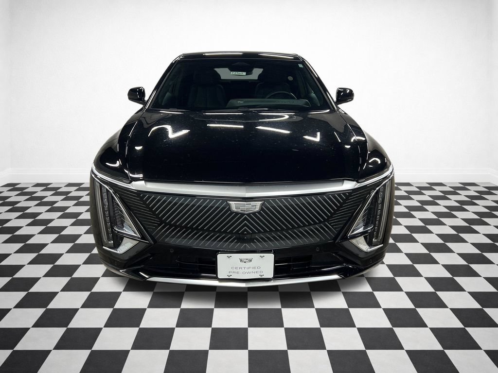Certified 2024 Cadillac Lyriq Luxury AWD/4WD image 3