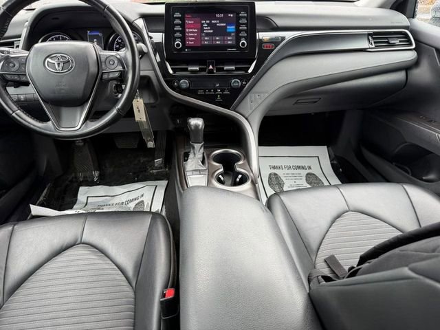 Used 2024 Toyota Camry SE image 10