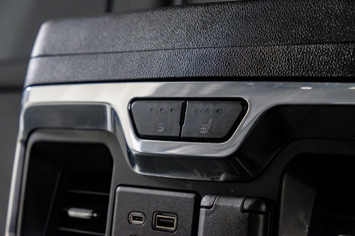 Used 2021 Chevrolet Silverado 3500 High Country w/ Snow Plow Prep/Camper Package image 33