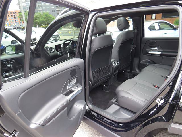 Used 2026 Mercedes-Benz GLB 250 4MATIC image 19