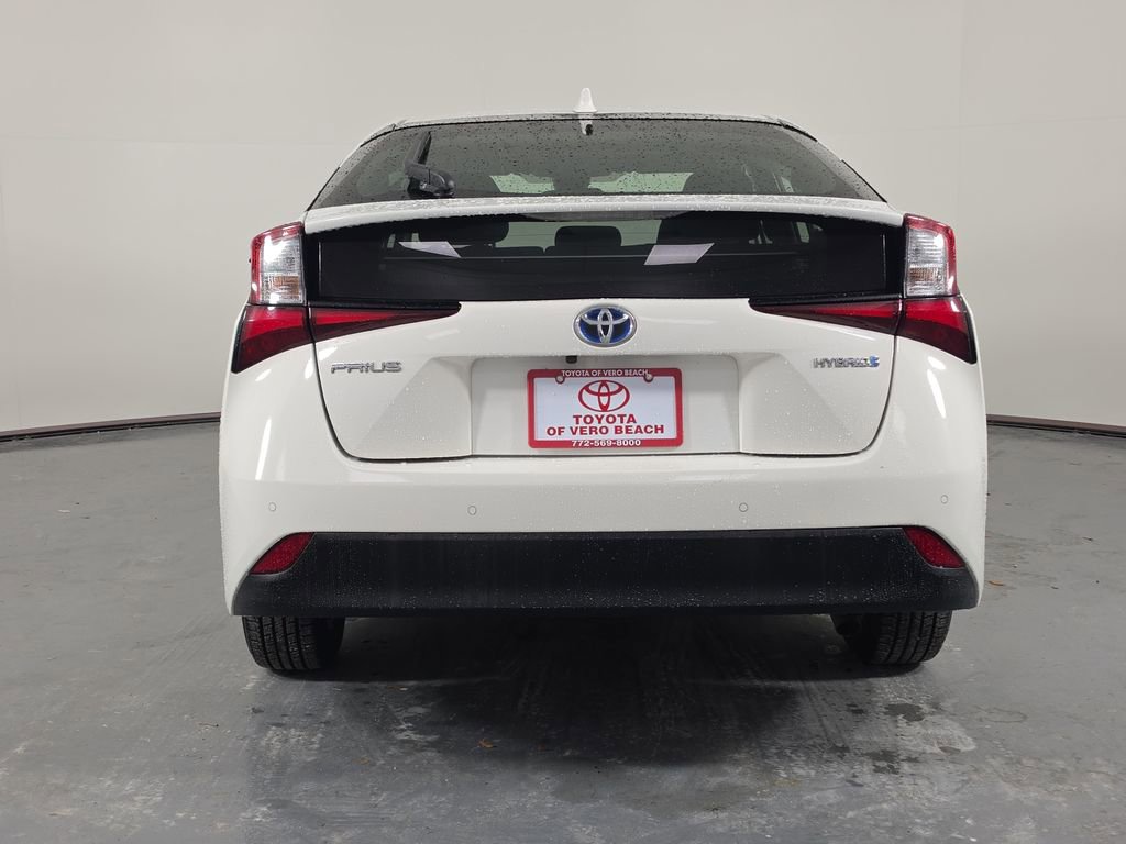 Used 2021 Toyota Prius LE FWD image 5