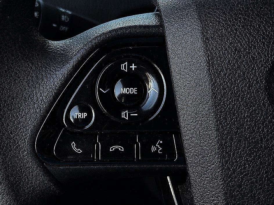 Used 2020 Toyota Prius LE AWD/4WD image 14