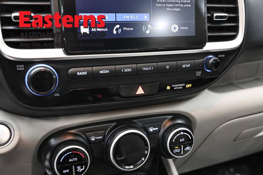 Used 2025 Hyundai Venue SEL FWD image 20
