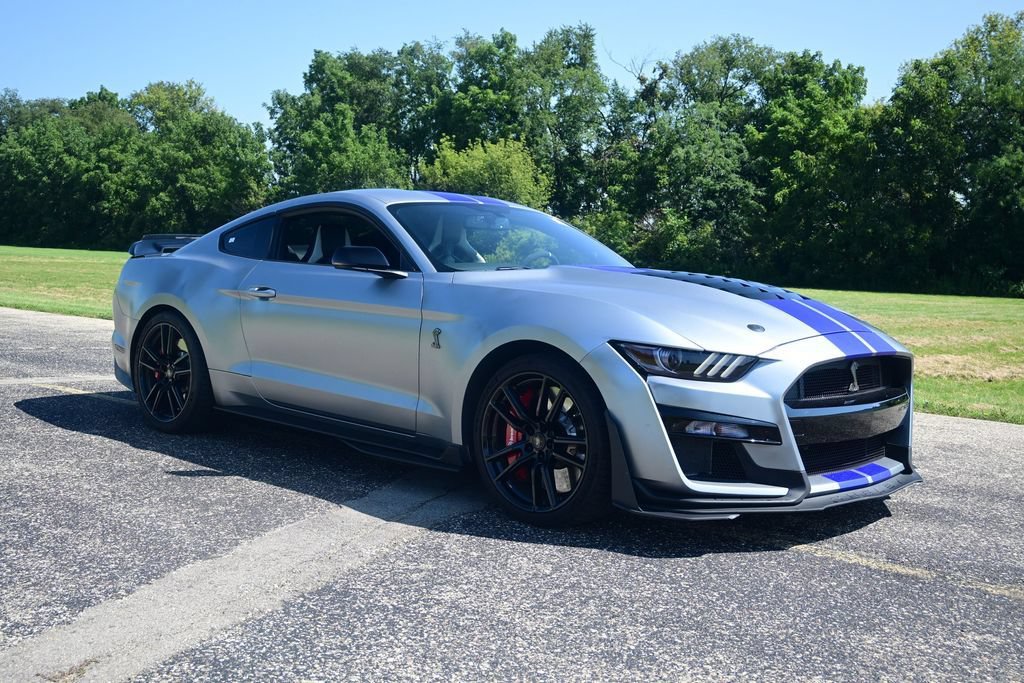 Used 2022 Ford Mustang Shelby GT500 w/ Technology Package RWD image 9