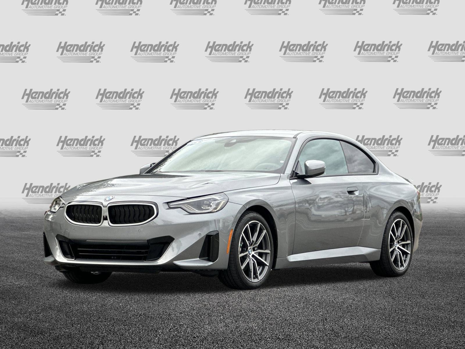 Used 2025 BMW 230i Coupe w/ Premium Package image 9