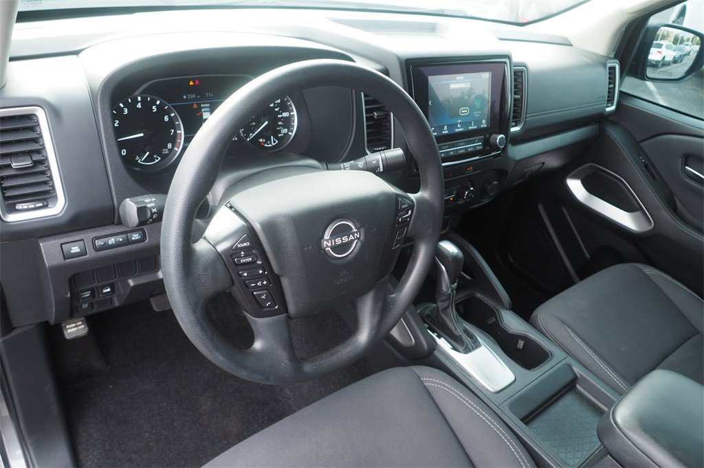 Used 2022 Nissan Frontier SV image 10