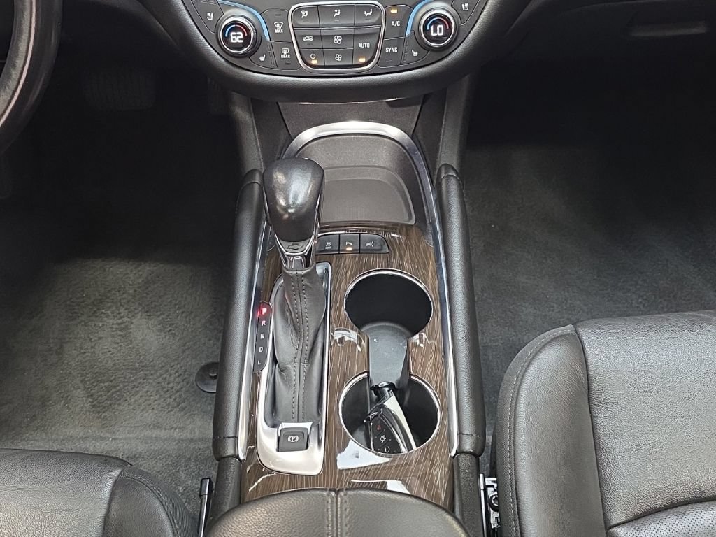Used 2022 Chevrolet Malibu Premier FWD image 21