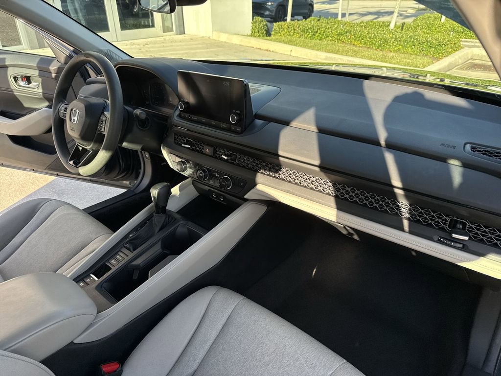 Used 2024 Honda Accord EX image 32