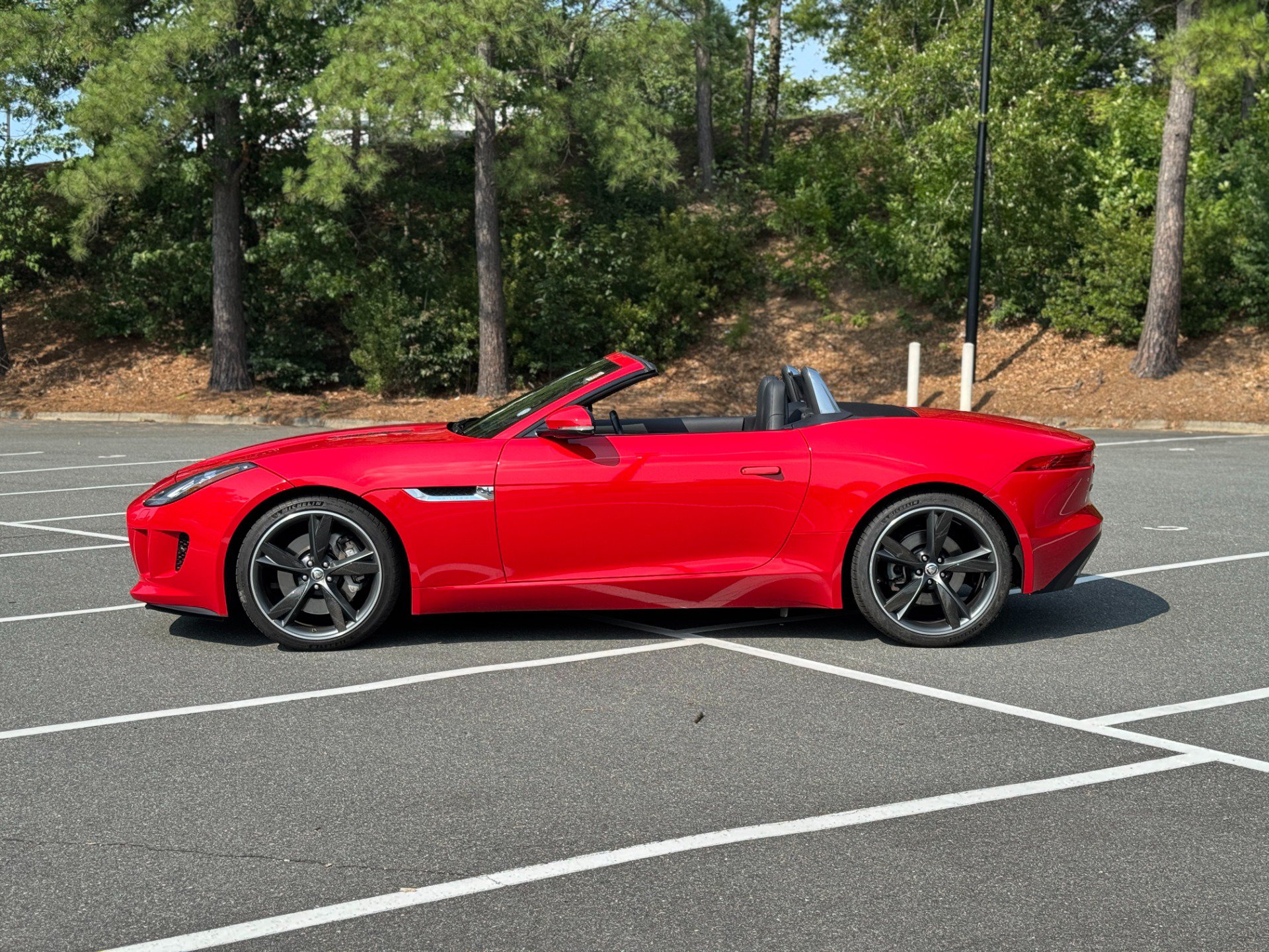 Used 2014 Jaguar F-TYPE Convertible RWD image 6