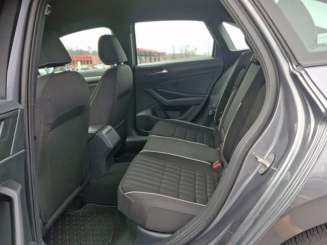 Used 2024 Volkswagen Jetta Sport image 10
