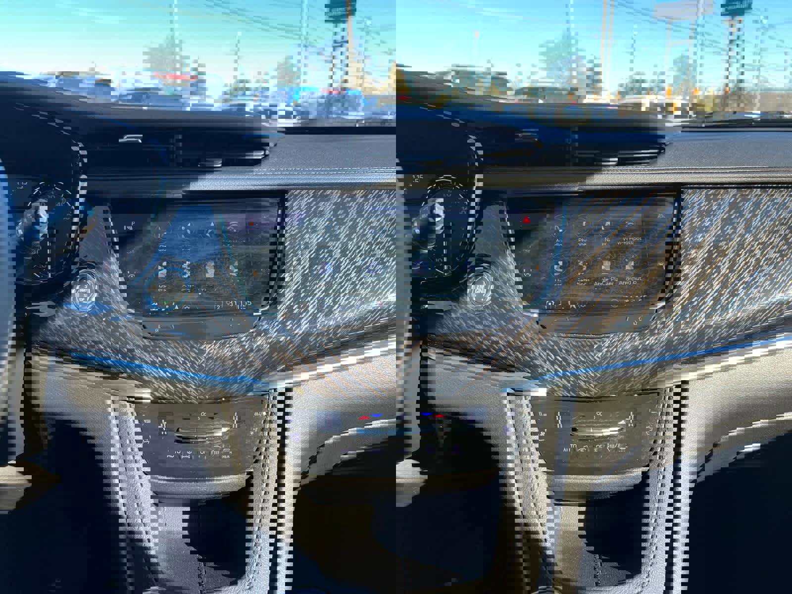 Certified 2025 Cadillac XT6 Premium Luxury image 24