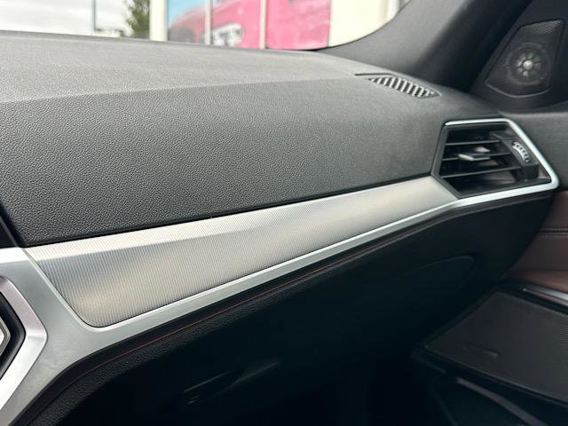 Used 2020 BMW 330i xDrive Sedan w/ Premium Package image 29