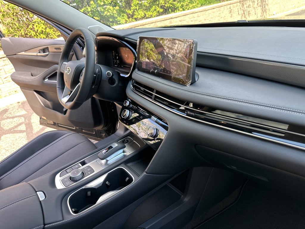 Certified 2026 INFINITI QX60 Luxe w/ Cargo Package AWD/4WD image 14