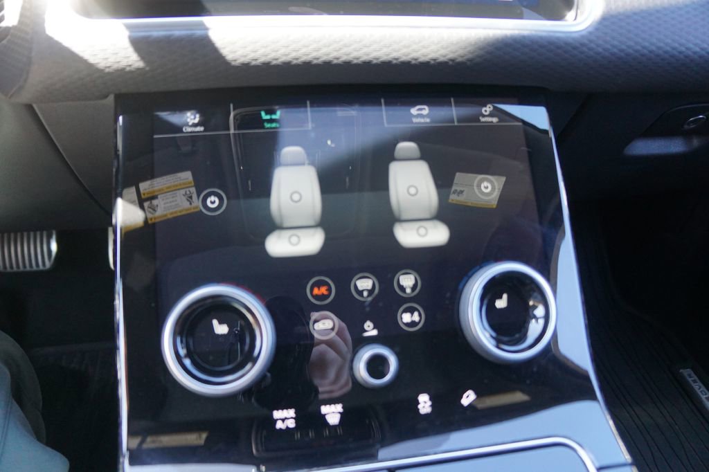 Used 2020 Land Rover Range Rover Velar R-Dynamic S image 20