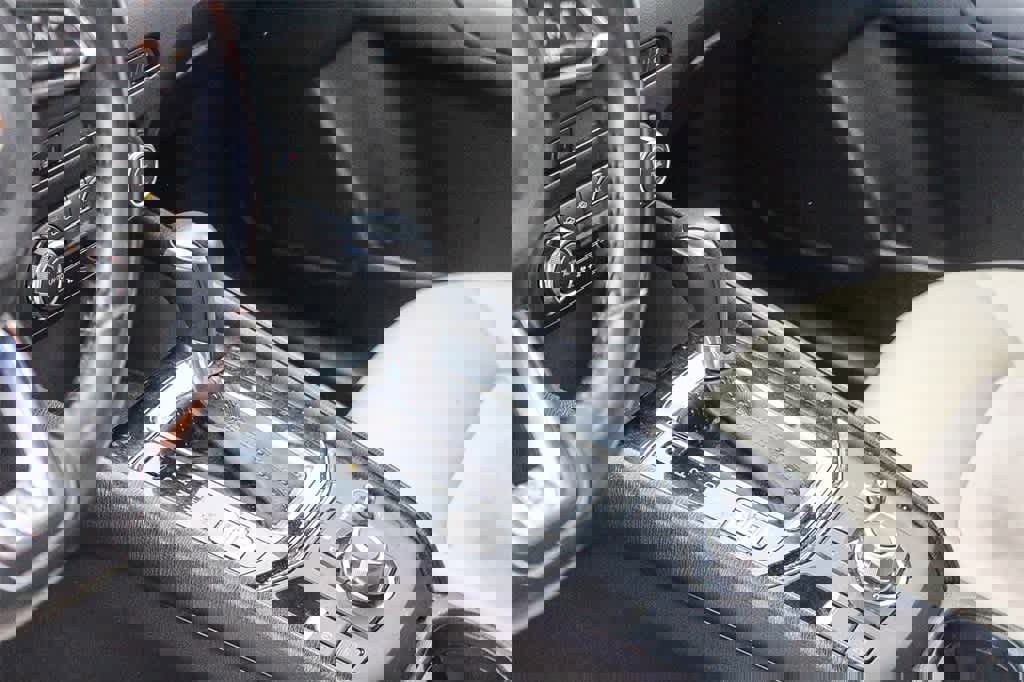 Used 2017 MAZDA CX-5 Touring image 23