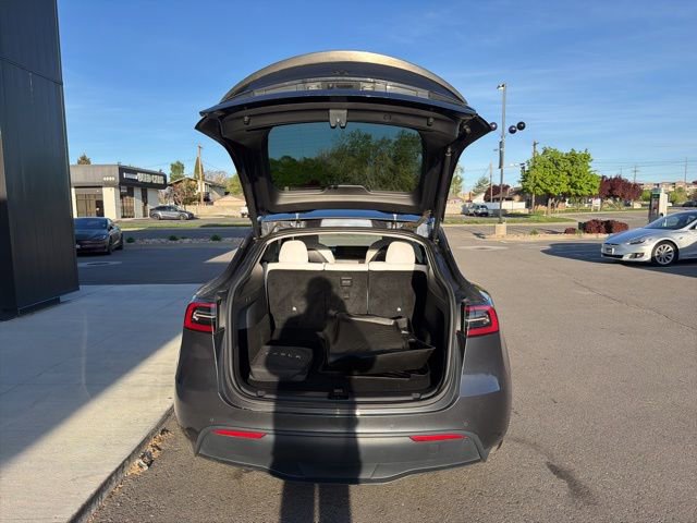 Used 2022 Tesla Model Y Performance AWD/4WD image 8