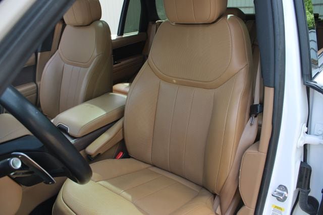 Used 2023 Land Rover Range Rover SE AWD/4WD image 9