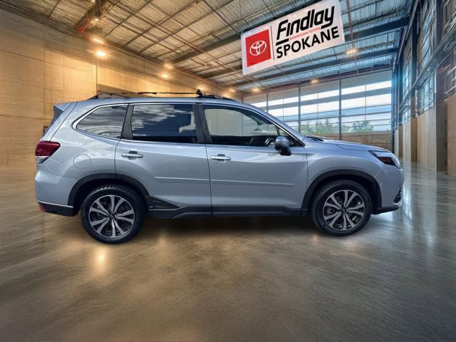 Used 2023 Subaru Forester Limited image 3