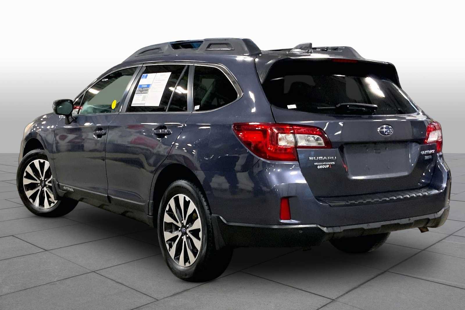 Used 2017 Subaru Outback 3.6R Limited AWD/4WD image 11