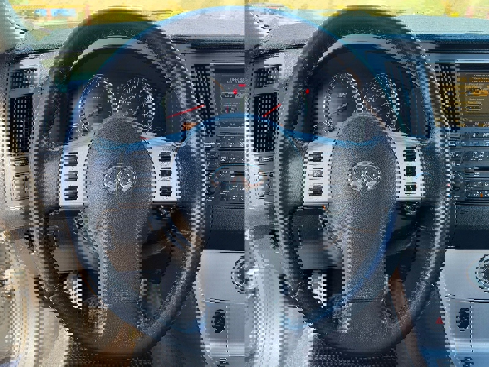 Used 2004 INFINITI FX45 AWD w/ Technology Pkg image 18