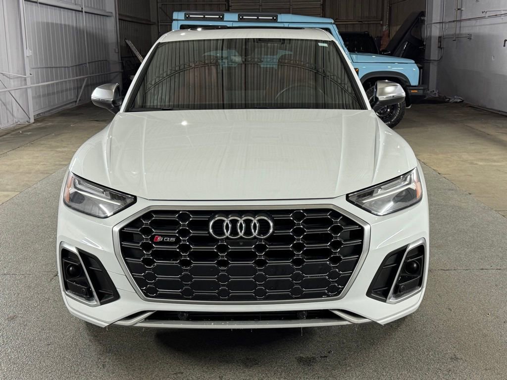 Used 2023 Audi SQ5 Premium Plus w/ Premium Plus Package image 2