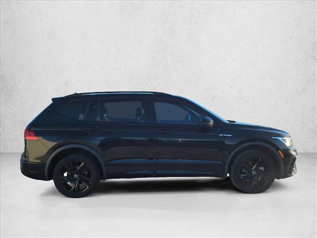 Used 2023 Volkswagen Tiguan SE R-Line FWD image 4