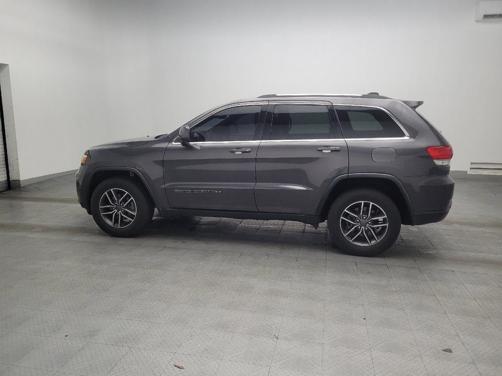 Used 2019 Jeep Grand Cherokee Laredo w/ Laredo X Package image 3