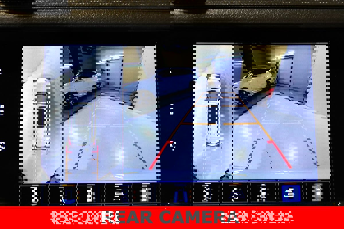 Used 2022 Cadillac XT6 Premium Luxury w/ Technology Package image 7