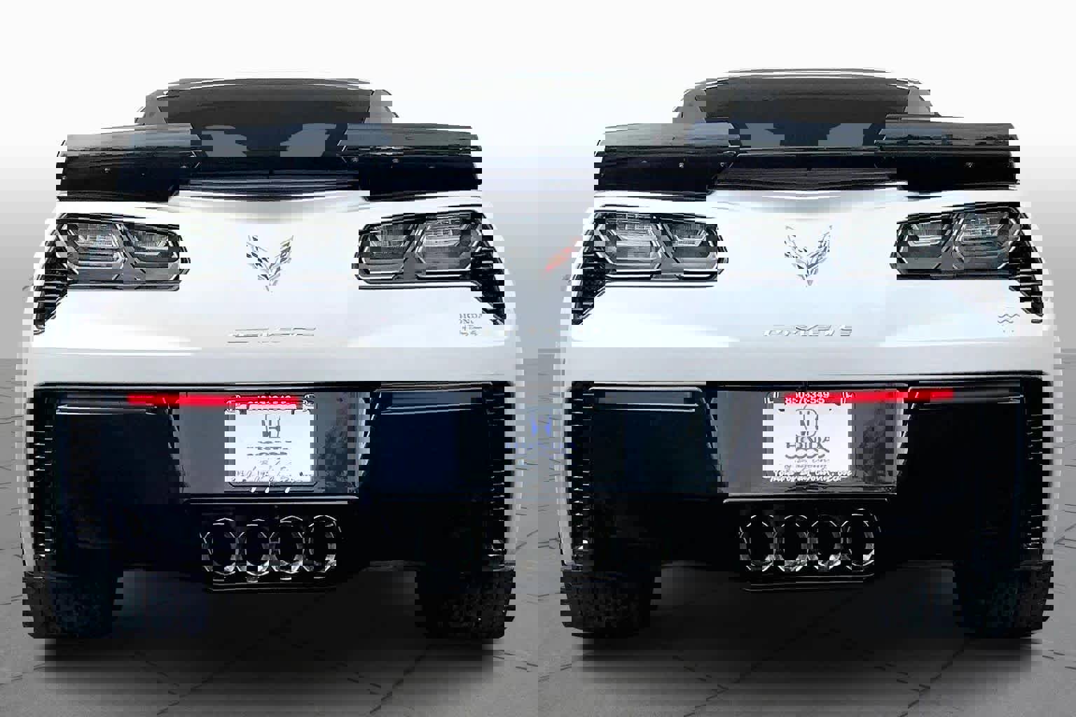 Used 2016 Chevrolet Corvette Z06 w/ 3LZ Preferred Equipment Group image 5