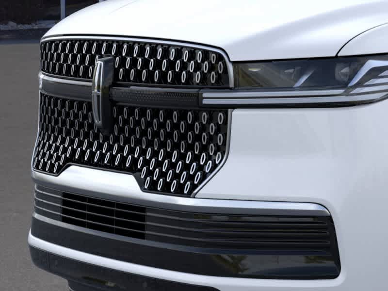 New 2026 Lincoln Navigator L Reserve AWD/4WD image 17