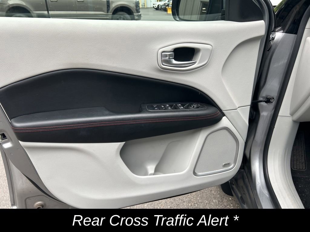 Used 2021 Jeep Compass Limited w/ Sun and Sound Group AWD/4WD image 14