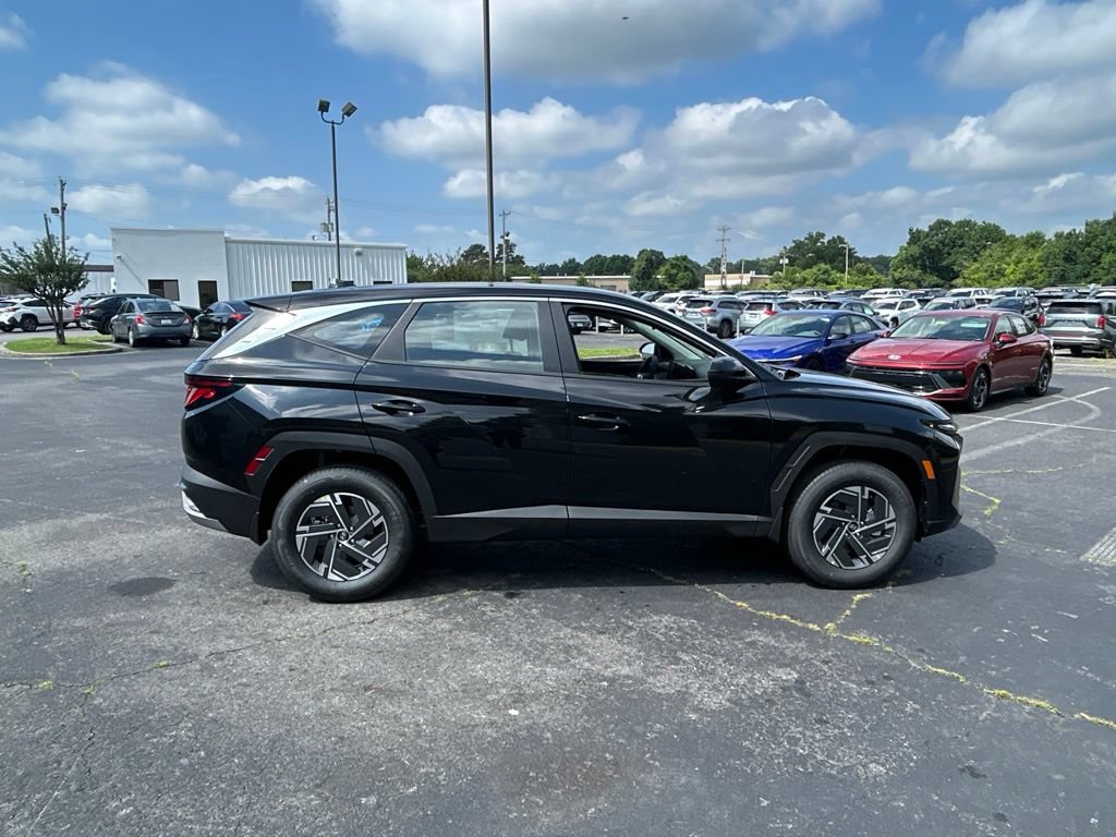 New 2026 Hyundai Tucson Blue SE AWD/4WD image 9