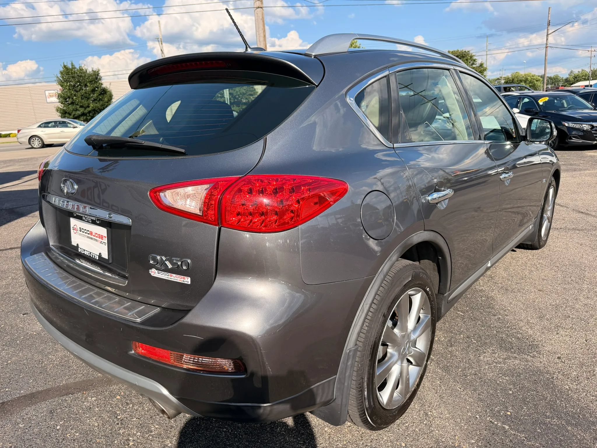 Used 2016 INFINITI QX50 AWD w/ Premium Package image 5