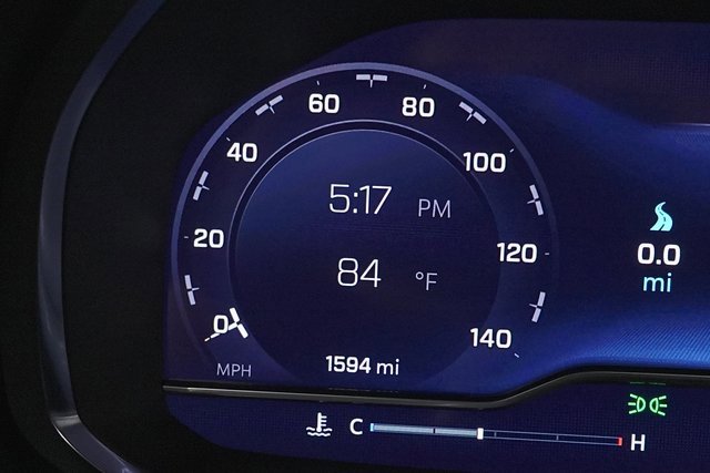 Used 2024 Chevrolet Suburban High Country w/ Premium Package image 16