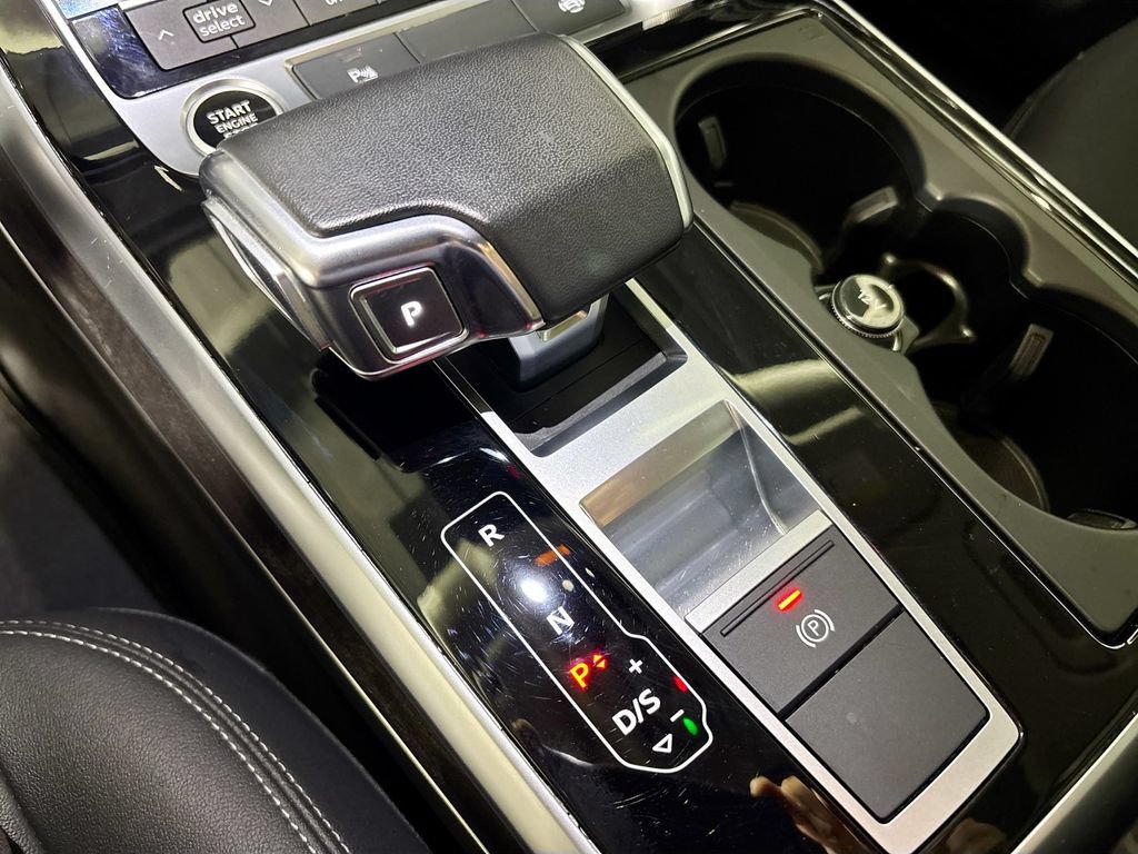 Used 2023 Audi Q8 Premium w/ Convenience Package AWD/4WD image 18