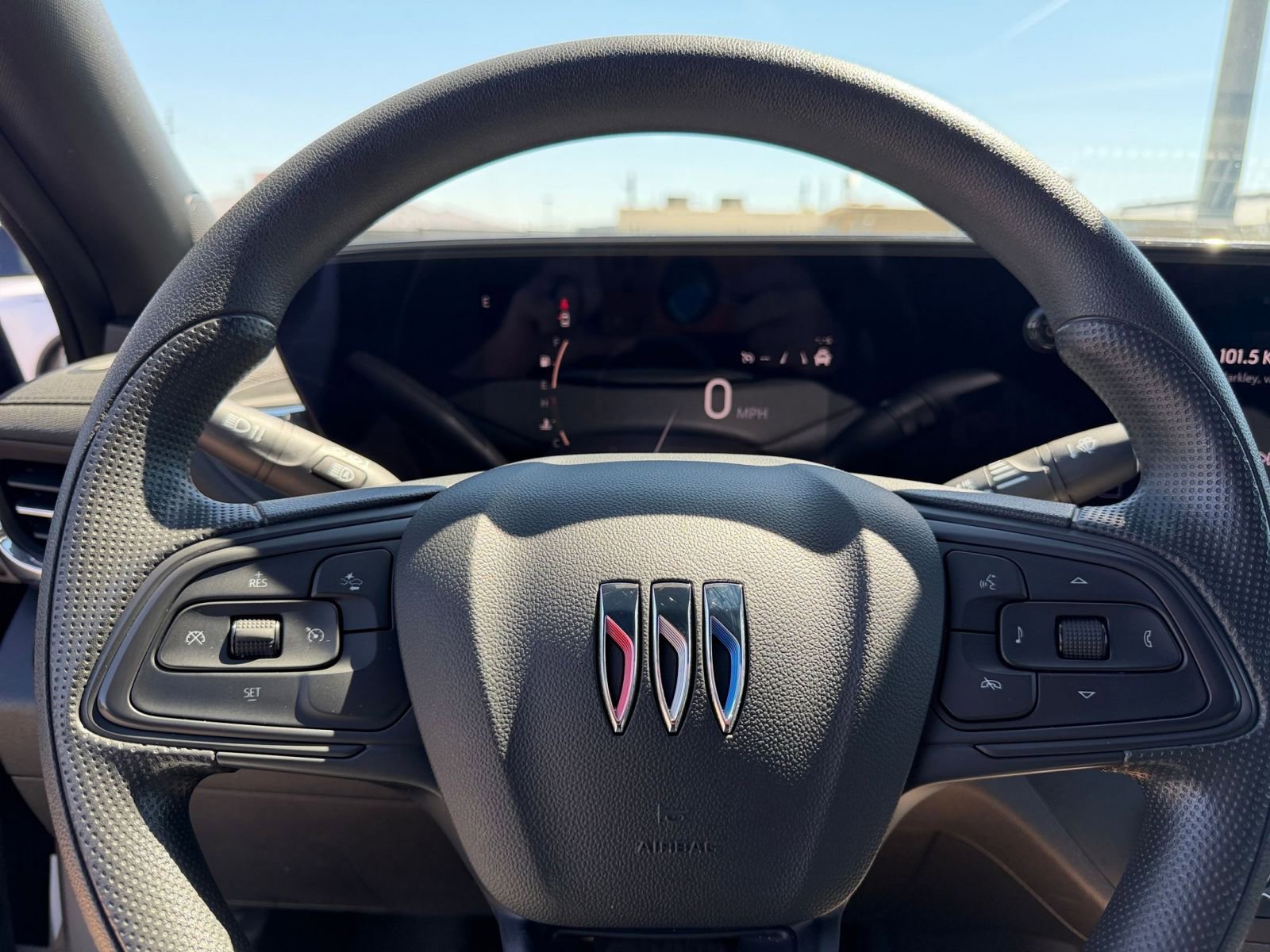 Used 2025 Buick Envista Preferred image 27