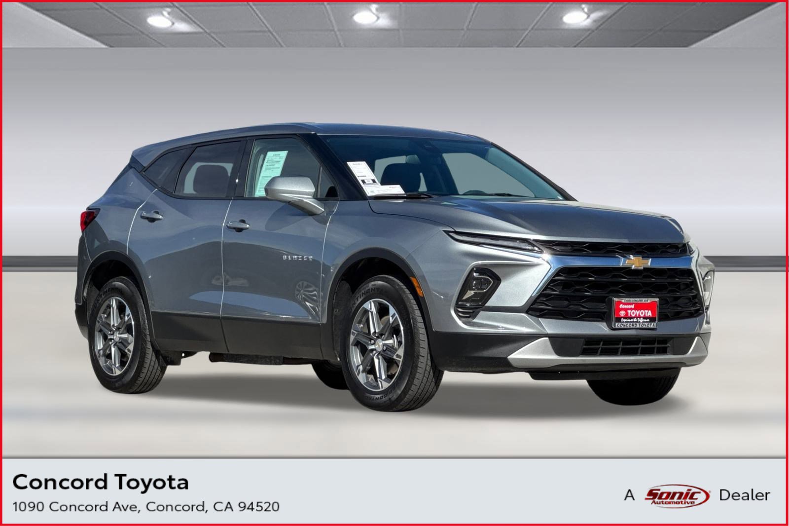 Used 2025 Chevrolet Blazer LT image 1