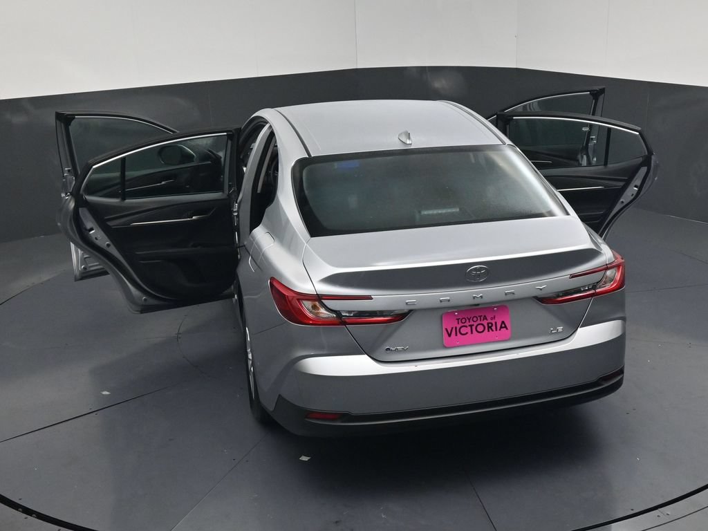 Used 2025 Toyota Camry LE FWD image 21