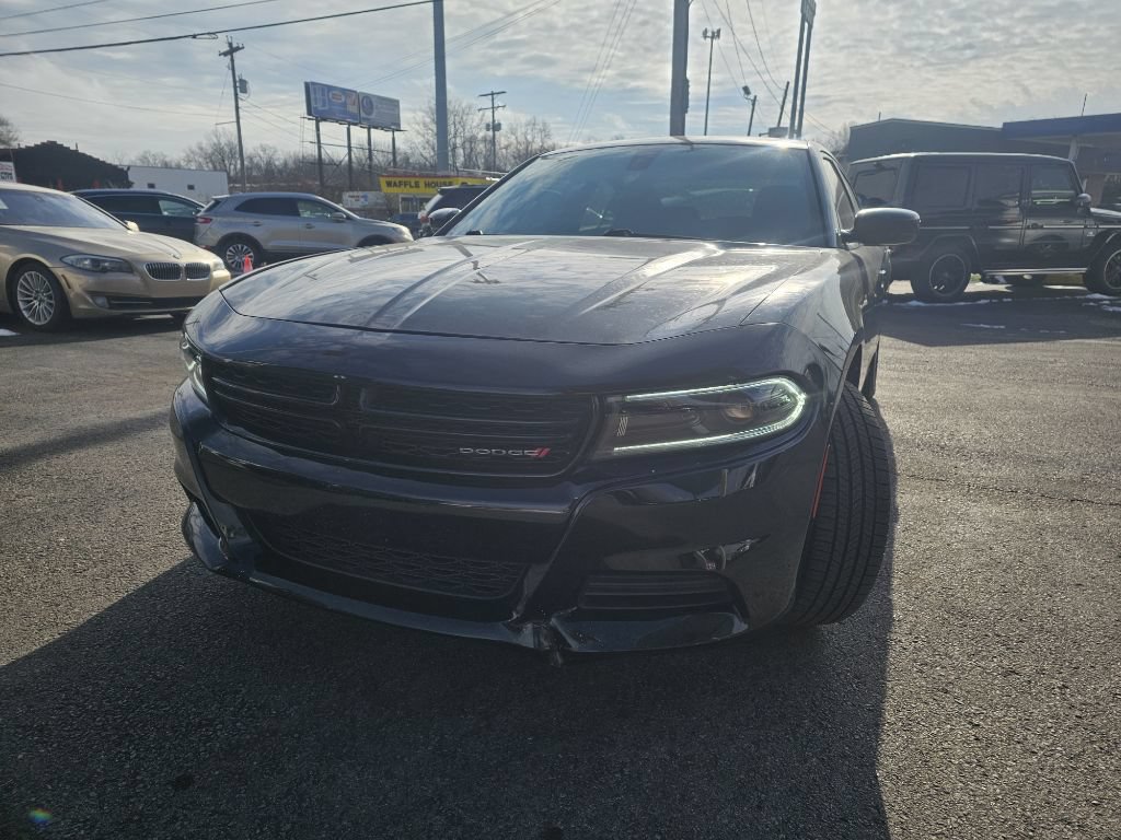 Used 2023 Dodge Charger SXT RWD image 3