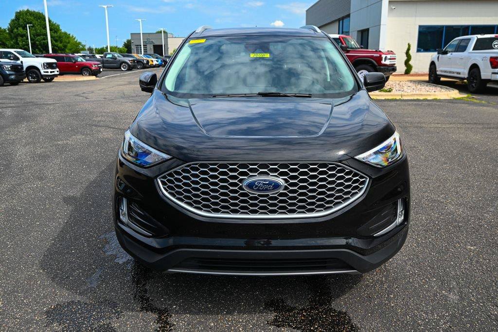 Certified 2024 Ford Edge SEL w/ Convenience Package AWD/4WD image 11