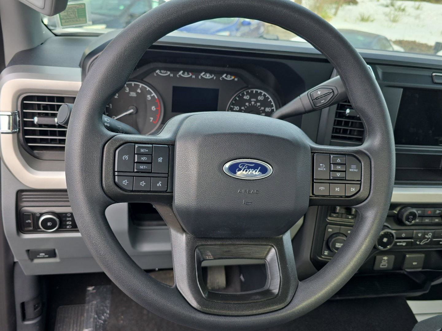 New 2025 Ford F250 XLT w/ 360-Degree Camera Package AWD/4WD image 19