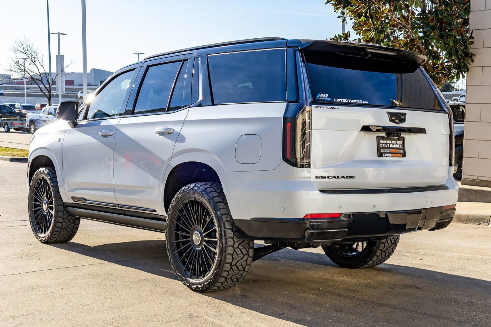 Used 2026 Cadillac Escalade Platinum Sport w/ LPO, Floor Liner Package AWD/4WD image 7