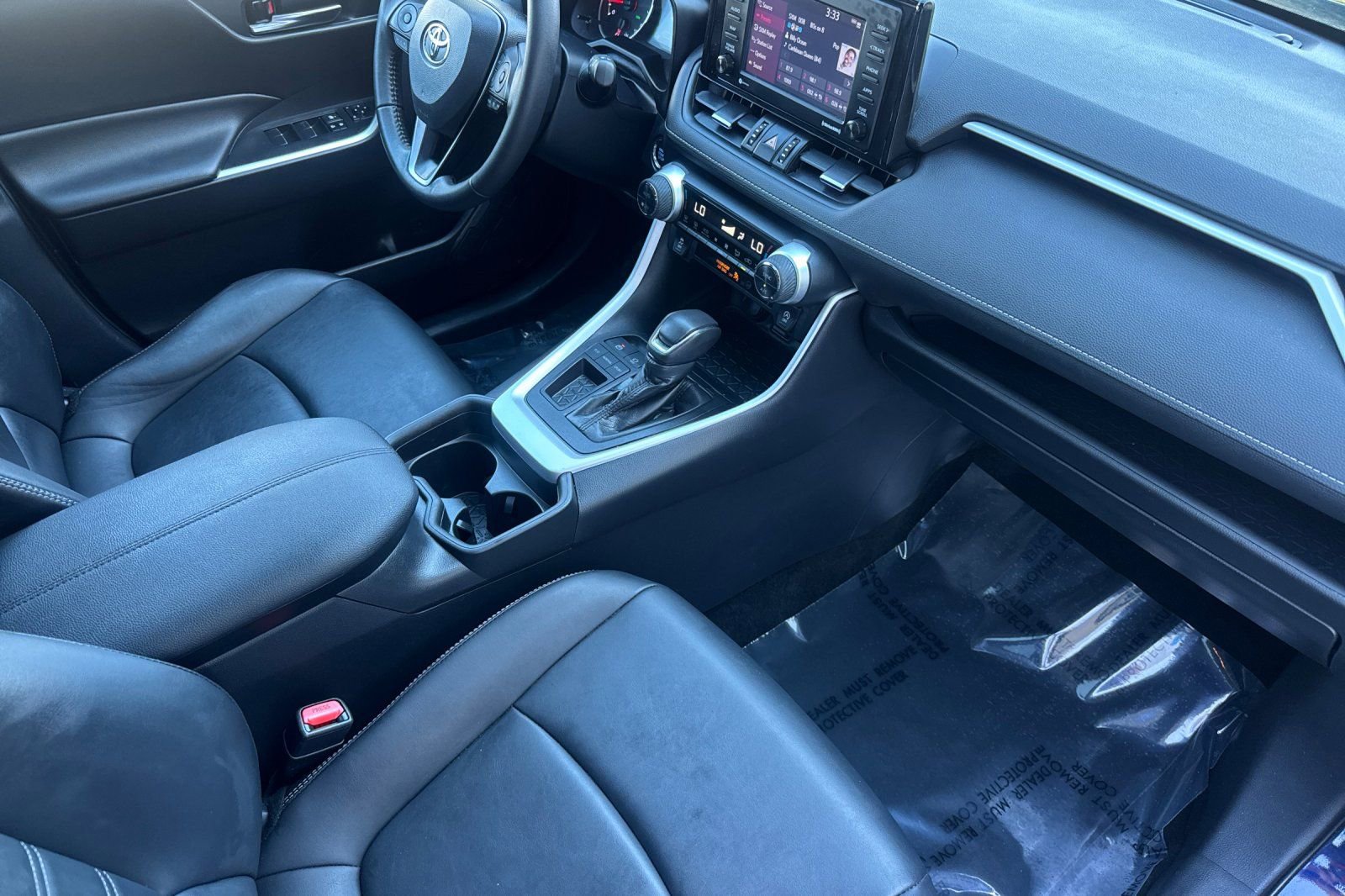 Used 2021 Toyota RAV4 XLE Premium w/ Carpet Mat Package (TMS) image 17