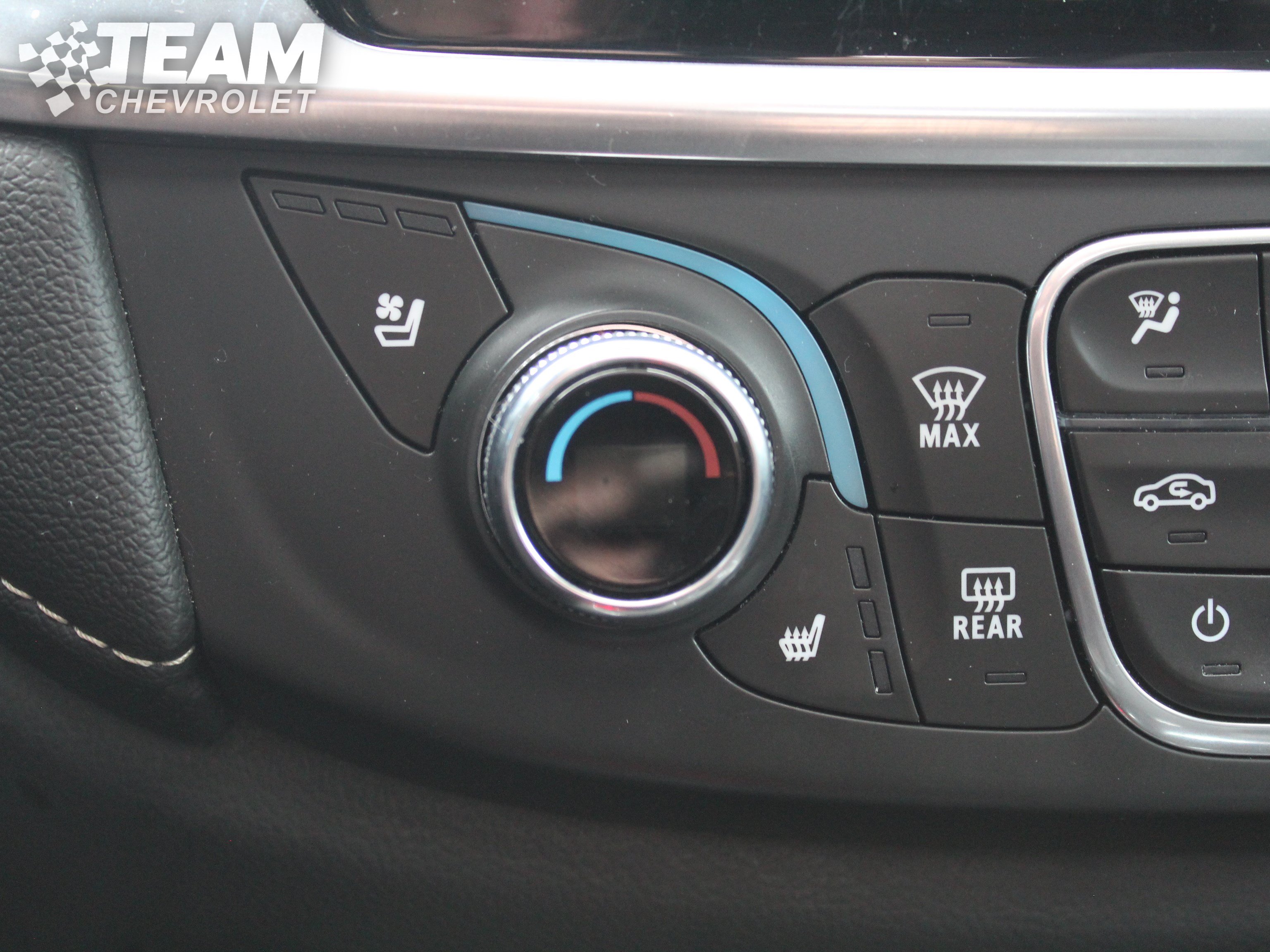 Used 2022 Chevrolet Traverse Premier w/ Redline Edition AWD/4WD image 20