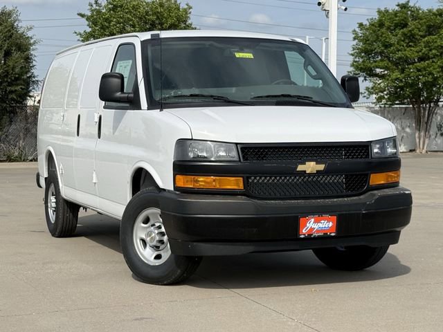New 2026 Chevrolet Express 2500 RWD image 2