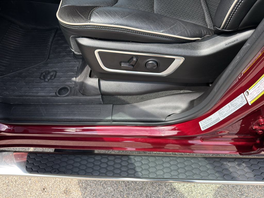 Used 2023 RAM 1500 Laramie AWD/4WD image 15