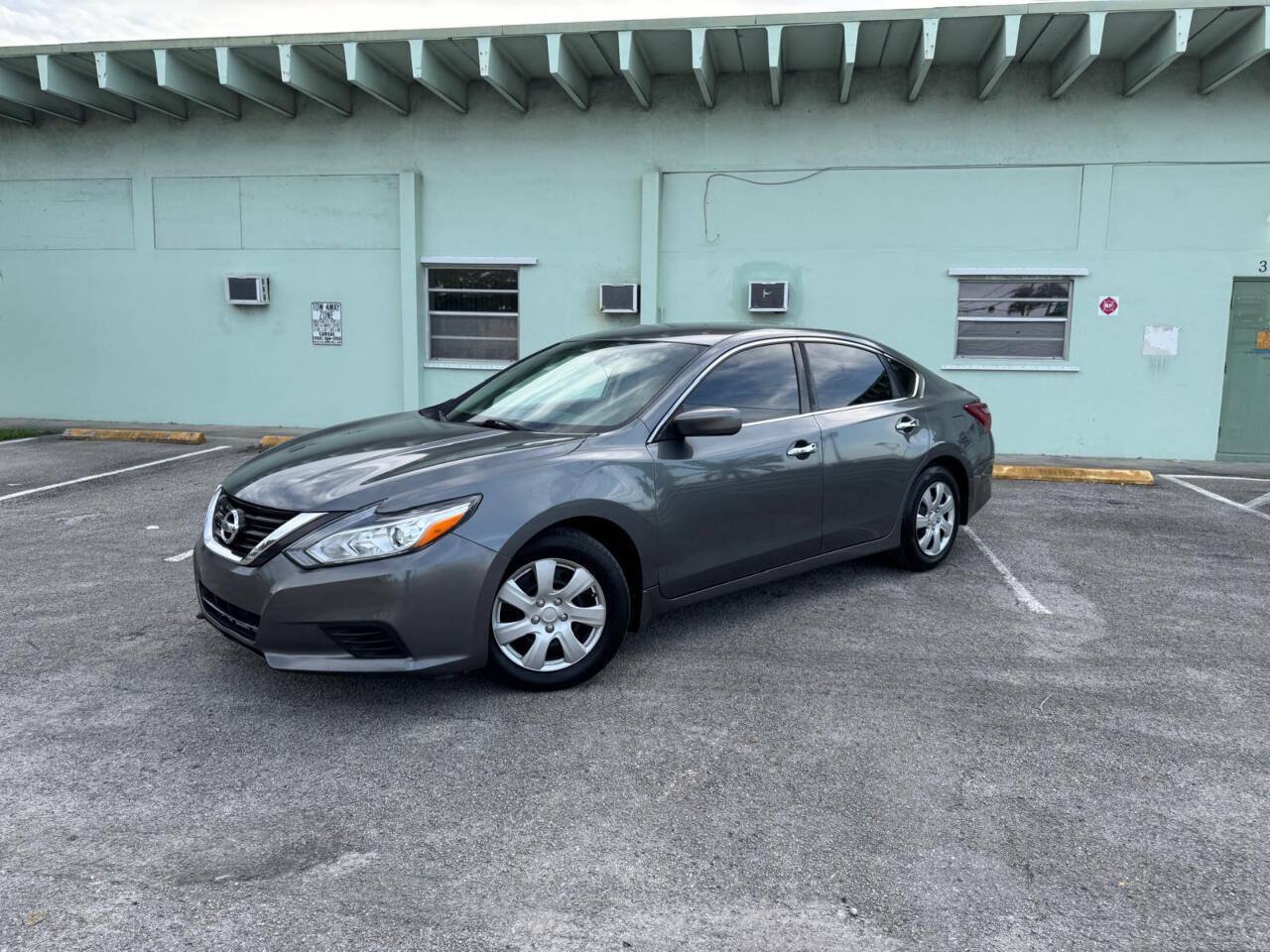 Used 2018 Nissan Altima 2.5 S w/ S Convenience Package FWD image 4