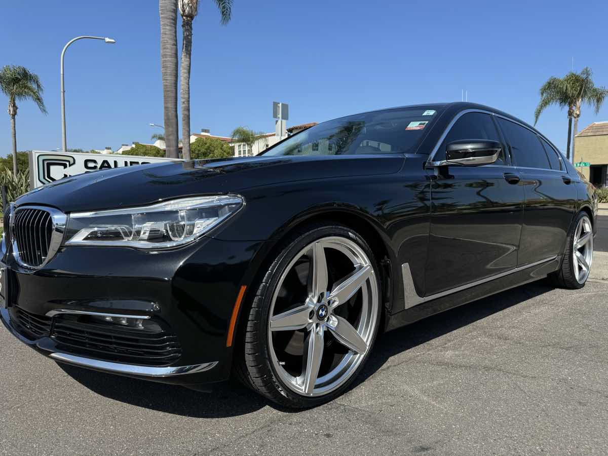 Used 2018 BMW 750i xDrive AWD/4WD image 13