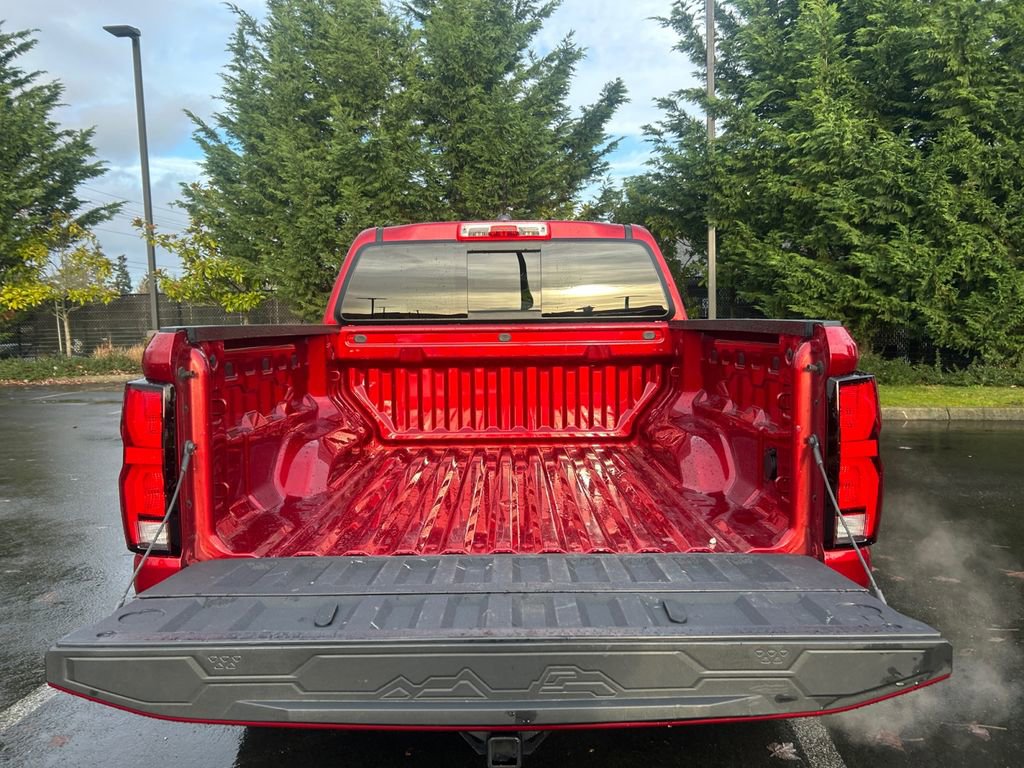 Used 2025 Chevrolet Colorado Z71 w/ Technology Package image 24